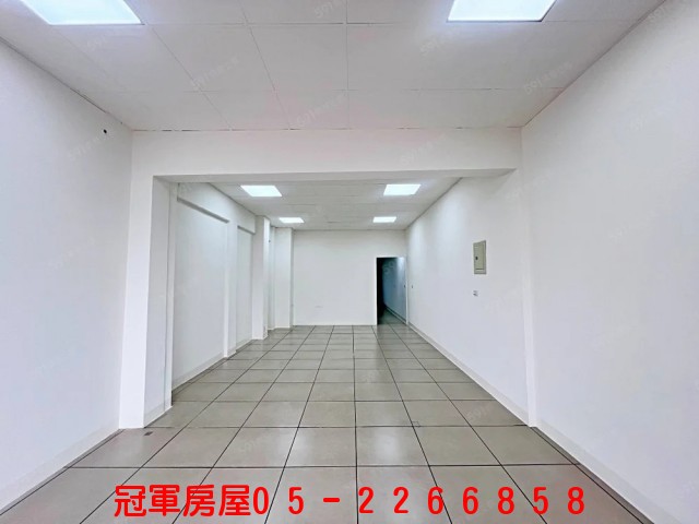 正世賢路上星巴克旁—全新裝修店面住家-嘉義縣市房屋銷售網(冠軍房屋)05-2266858~~ 嘉義房屋 嘉義買屋 嘉義賣屋 嘉義透天 嘉義仲介 嘉義不動產 嘉義租屋 正世賢路上星巴克旁—全新裝修店面住家 物件照片05