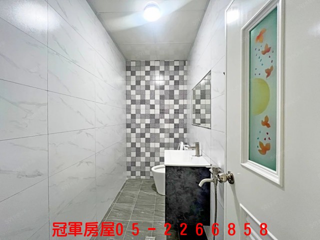 正世賢路上星巴克旁—全新裝修店面住家-嘉義縣市房屋銷售網(冠軍房屋)05-2266858~~ 嘉義房屋 嘉義買屋 嘉義賣屋 嘉義透天 嘉義仲介 嘉義不動產 嘉義租屋 正世賢路上星巴克旁—全新裝修店面住家 物件照片09